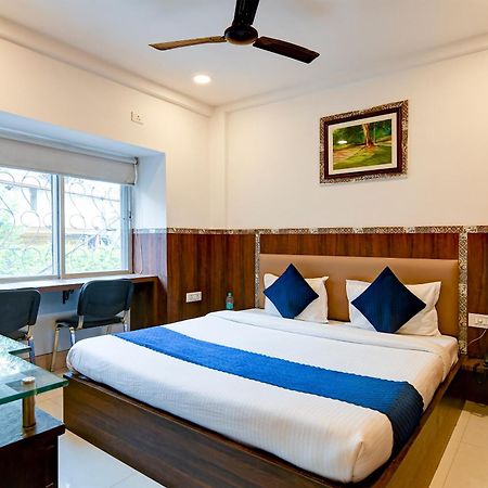 Hotel Q Inn Calcutta Extérieur photo