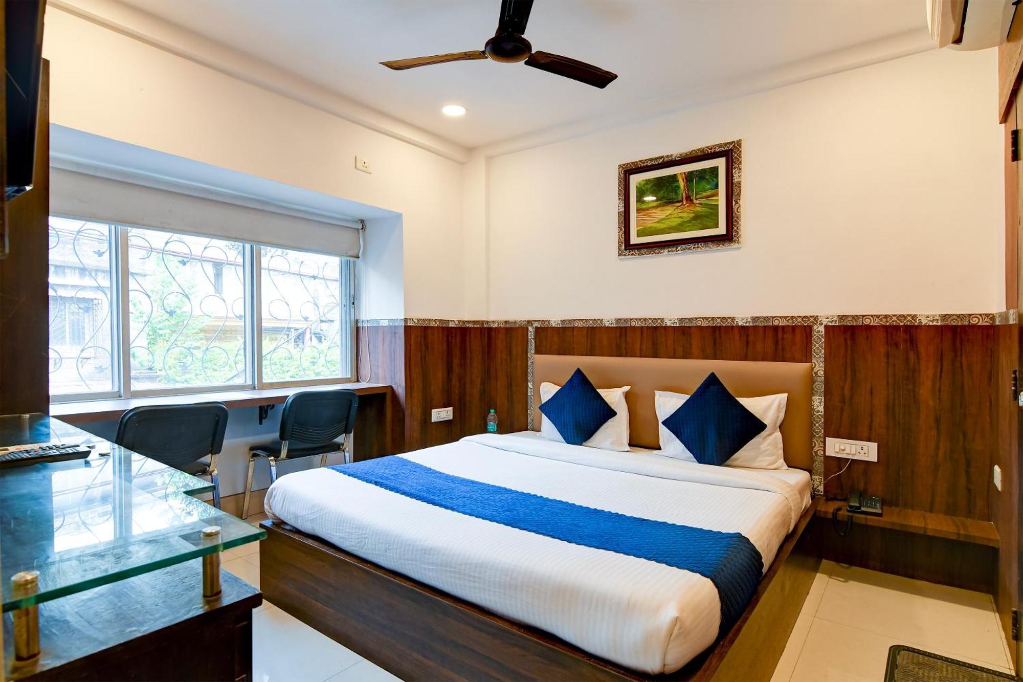 Hotel Q Inn Calcutta Extérieur photo