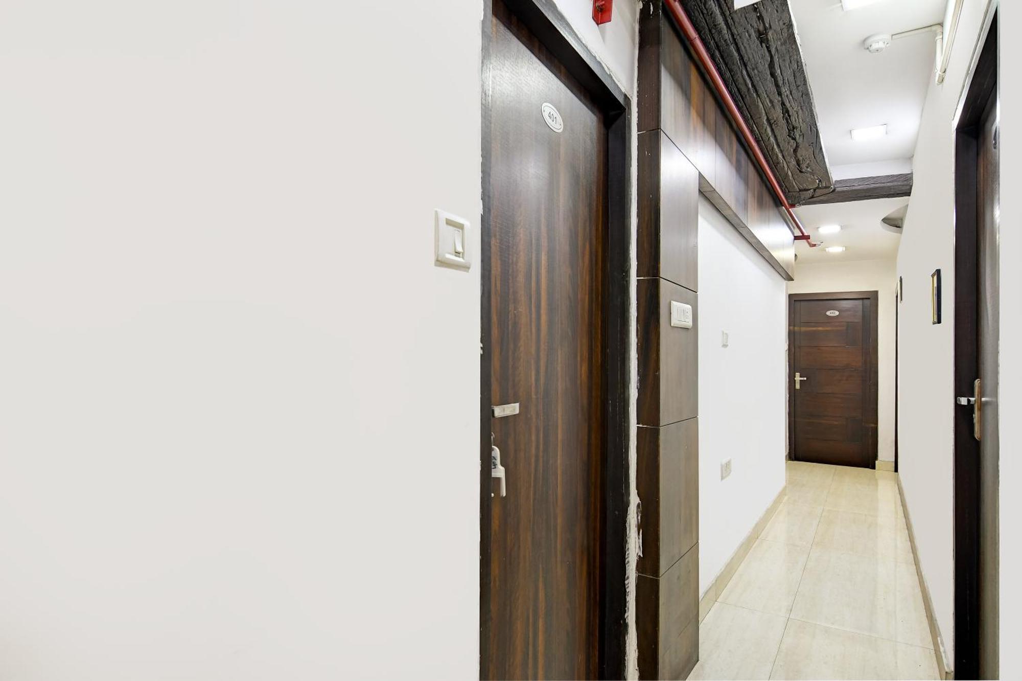 Hotel Q Inn Calcutta Extérieur photo