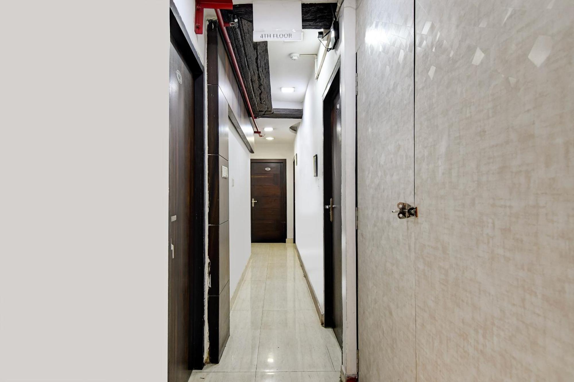 Hotel Q Inn Calcutta Extérieur photo