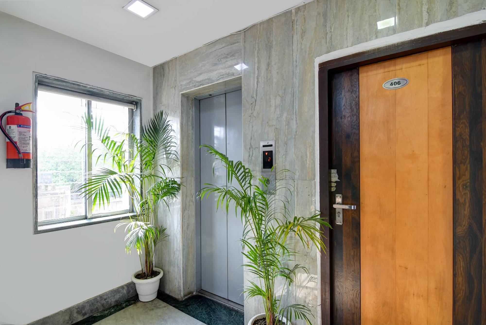 Hotel Q Inn Calcutta Extérieur photo