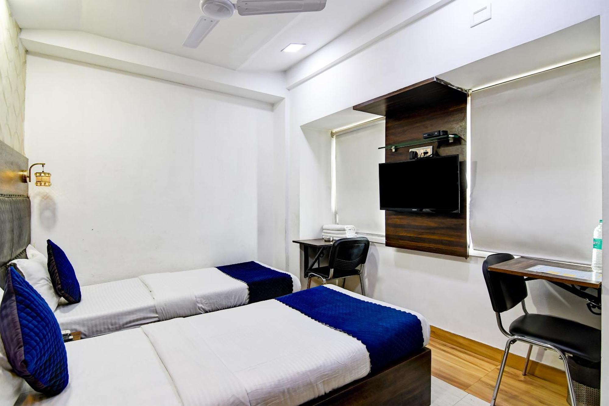 Hotel Q Inn Calcutta Extérieur photo