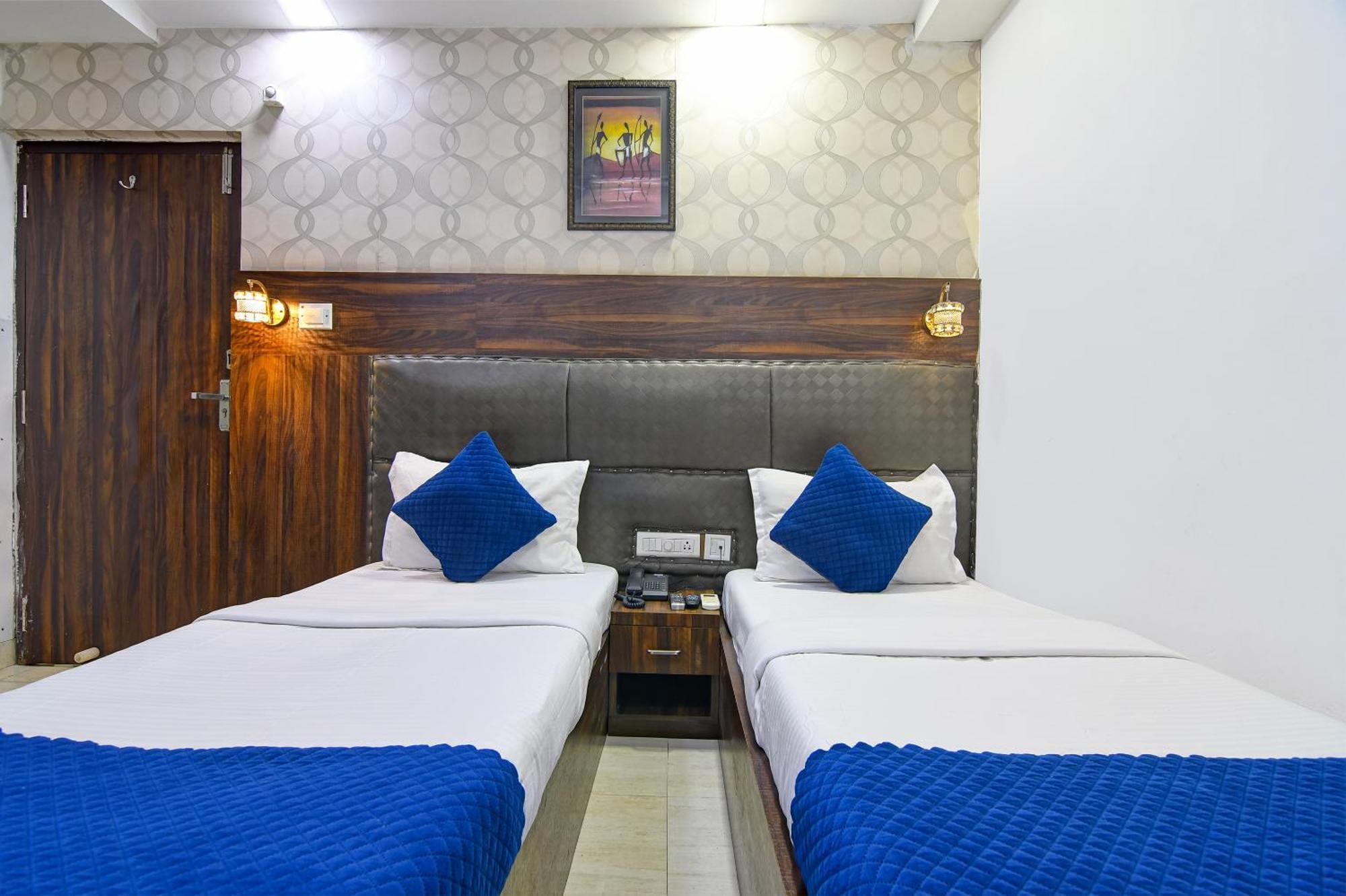 Hotel Q Inn Calcutta Extérieur photo